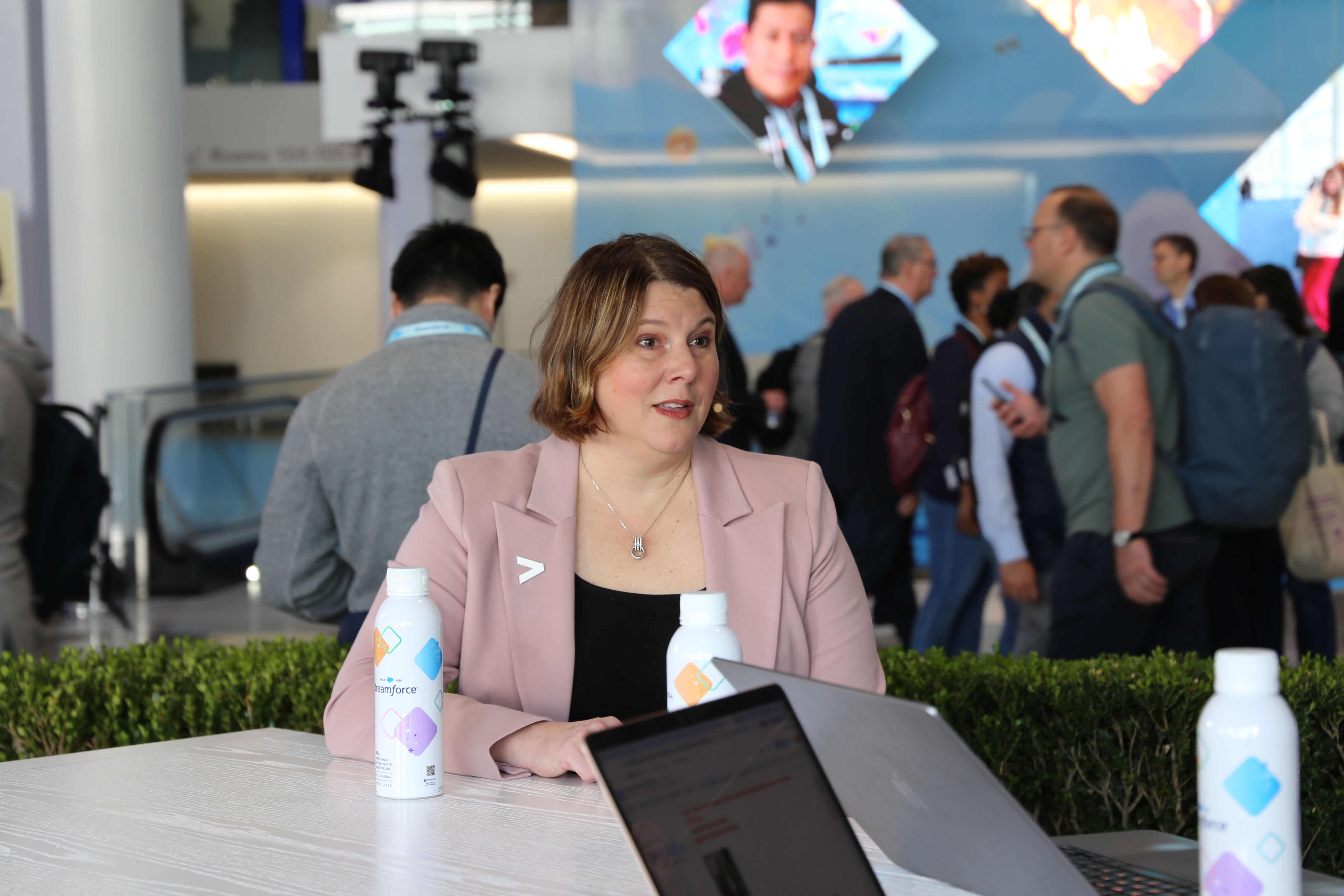 Stephanie Sadowski, global Salesforce business group lead at Accenture PLC, talks with theCUBE about business innovation at Dreamforce 2025.