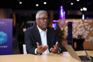 George Kurian, chief executive officer of NetApp, talks with theCUBE about AI and data during the “Architecting Outcomes in the Era of Intelligence" event – 2025.