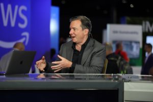 Mike Capone, chief executive officer at QlikTech International AB, talks with theCUBE about agentic AI during Qlik Connect – 2025.